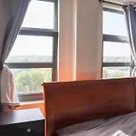 Central London 3 Bed Flat With A View